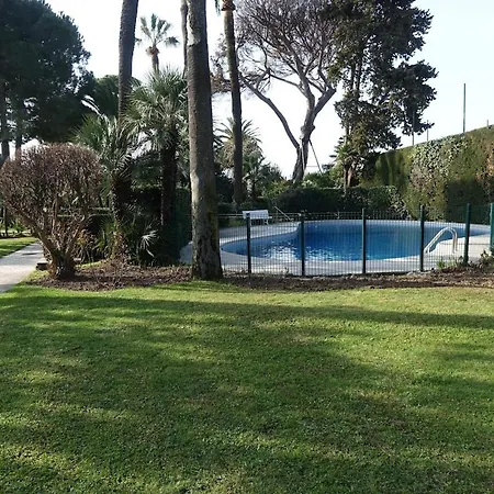Air-conditioned Waterfront With Pool Apartamento Cannes