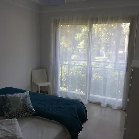 Air-conditioned Waterfront With Pool Apartamento *