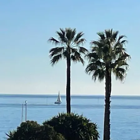 Air-conditioned Waterfront With Pool Cannes